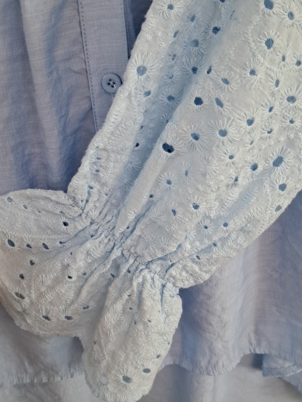 Women's Light Blue Eyelet Sleeve Top Size XL - Picture 9 of 12